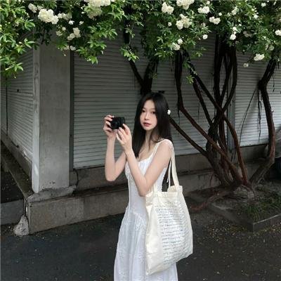 黑白姊妹 海报